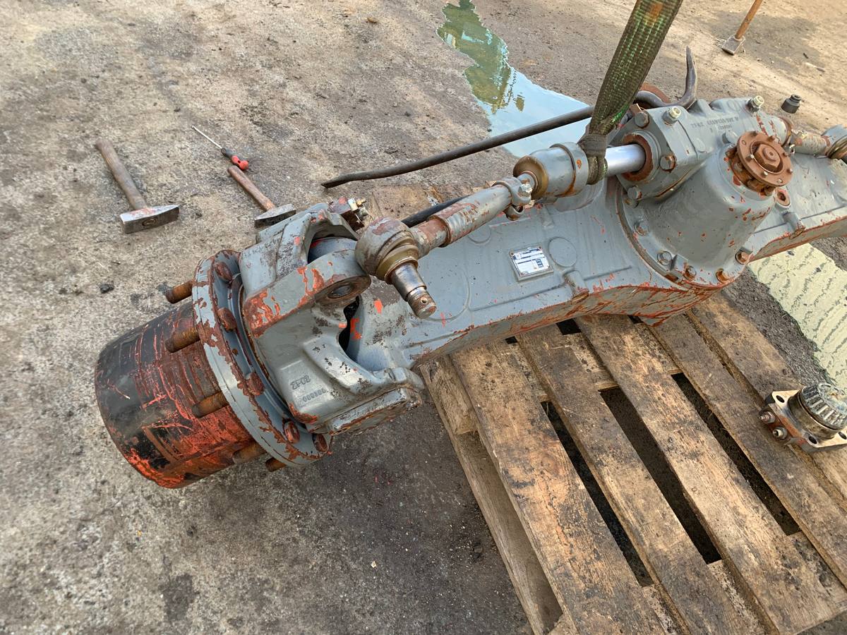 Zeppelin APL-B745 LIEBHERR CAT EDER ZF rear axle for Zeppelin 15 excavator — Мости